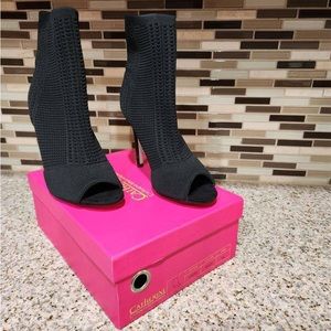 Black Pep-toe Ankle Booties